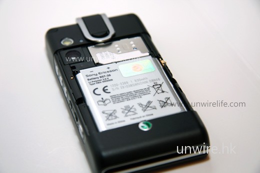 電池容量為 930mAh,似乎少了一點。 電池容量為 930mAh,似乎少了一點。