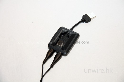 耳機能播放真正的 5.1 聲道，靠的便是這個 Dolby 5.1 USB 外置音效卡。