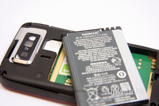 附送電池為 1,500mAh，應該足夠一般用家兩日或以上使用。