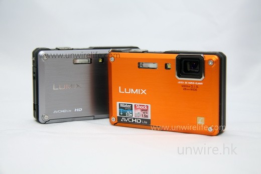 設有三款機身顏色選擇:銀、橙及綠,不過 Edward 較喜歡橙色那一部,色彩鮮艷。 設有三款機身顏色選擇:銀、橙及綠,不過 Edward 較喜歡橙色那一部,色彩鮮艷。