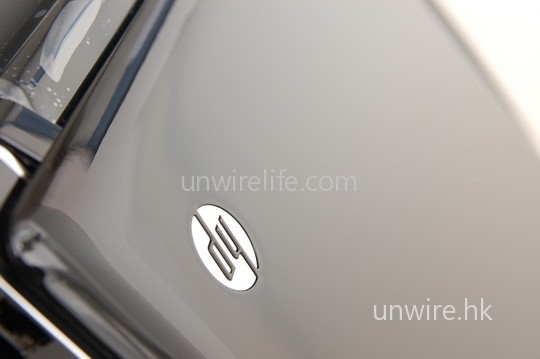 機上的圖滑質感，教人第一眼已有不錯的印象。