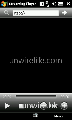 亦設有串流播放器,方便用家透過 Wi-Fi 或 3.5G 網絡收聽網上電台直播。 亦設有串流播放器,方便用家透過 Wi-Fi 或 3.5G 網絡收聽網上電台直播。