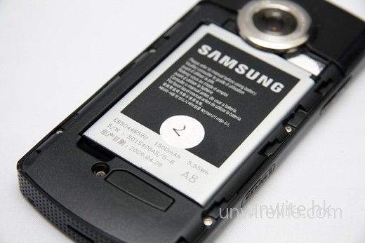 由於機能強勁，所以 Samsung 亦隨機配備了 1,500mAh 電池，用上一天一般問題不大。
