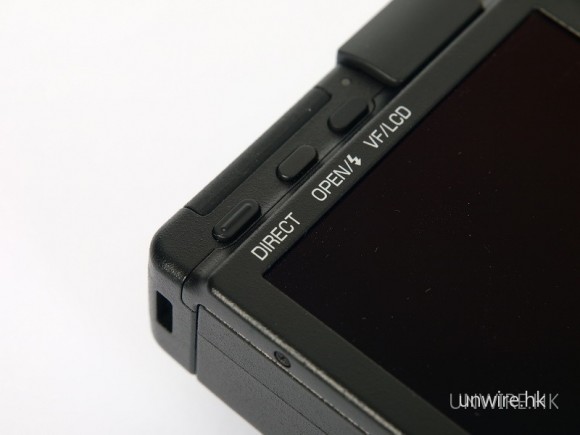 新增的Direct按鍵，一按畫面出現一系列常用的設定顯示，一目了然。