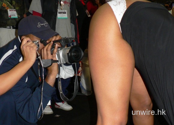 Photographer_at_2007_AEE