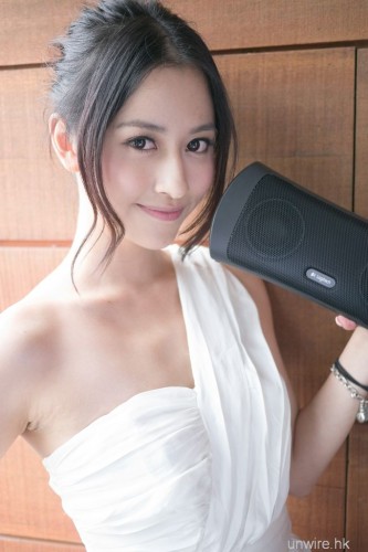 unwire-logitech-allie-11