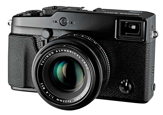 fujifilm-x100-black-edition-camera-boxset-1