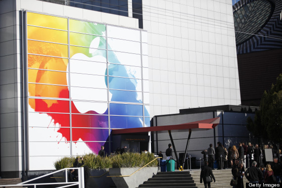 Technology analysts and reporters gather