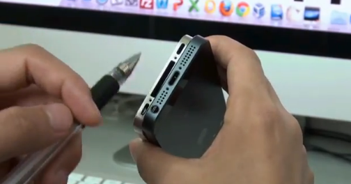 iphone-5-mini-charging-port
