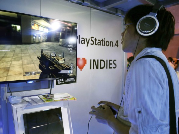 8-players-will-be-able-to-talk-at-once-on-playstation-4s-cross-game-party-chat