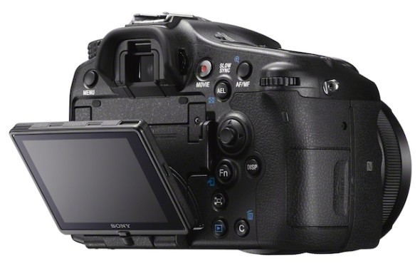 a77-II_SAL1650_tilt_lcd_1-1200