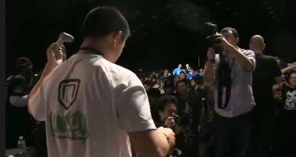 2014-07-14 14_15_03-USFIV EVO 2014_ LOUFFY (Rose) vs BONCHAN (Sagat) Grand Finals - YouTube