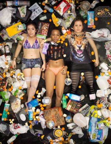 fstoppers-gregg-segal-lying-in-trash-photography-series_3_1