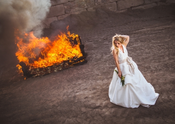kenny-coverstone-fstoppers-burning-couch-divorce-2
