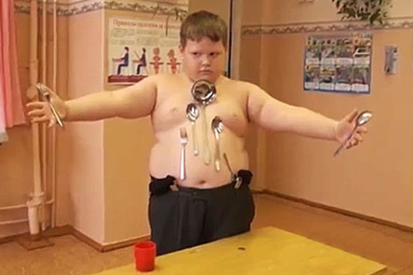 schoolboy-Nikolai-Kryaglyachenko-electric-shock-super-powers-magnet-magneto-x-men-411117