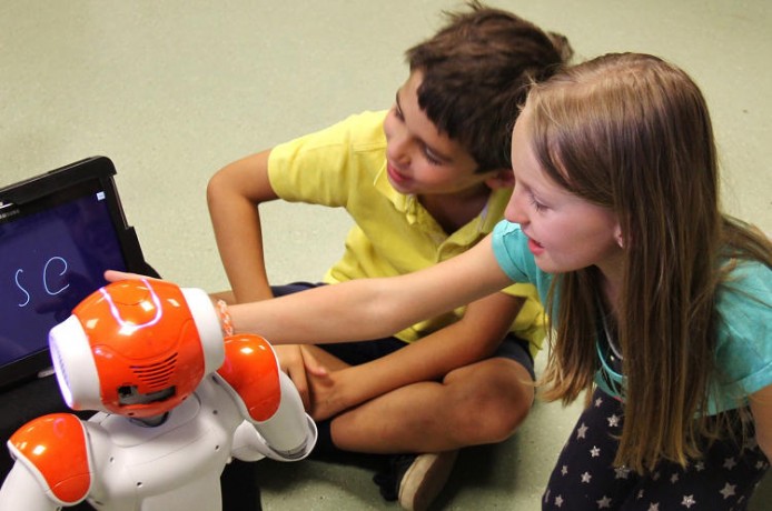 3043445-slide-s-8-this-little-classroom-robot-helps-kids