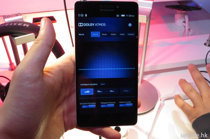 A7000 是首部預載 Dolby Atmos 全景聲音效的手機，不過效果只屬一般。