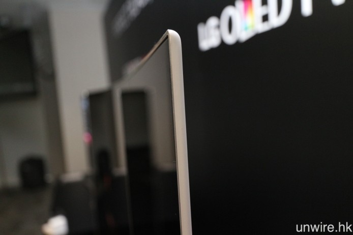 LG 話你知 OLED TV 可以進一步更薄，EG9200 僅為 4.8mm！