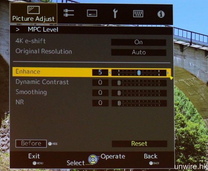全新 MPC 影像處理技術（Multiple Pixel Control），能夠針對 UHD 4K 及 HD 影像訊源，全方位強化畫面表現。