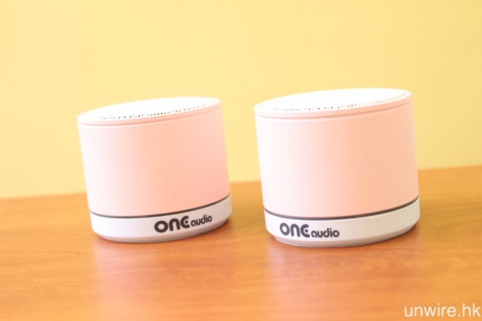 最先推出市場的 ONEmicro 立體聲喇叭，同樣以專用 USB 發射器將聲音訊號透過 DECT 無線傳輸至喇叭輸出，未來亦會以這款喇叭配合雙 6 吋有源超低音，