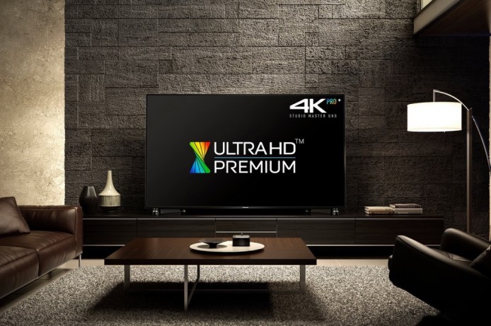 Panasonic DX900 Ultra HD 4K 電視，就是其中一款率先獲 Ultra HD Premium 認證的產品。