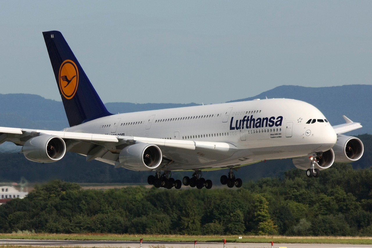 Lufthansa_A380_D-AIMA_Photo_by_Lasse_Fuss