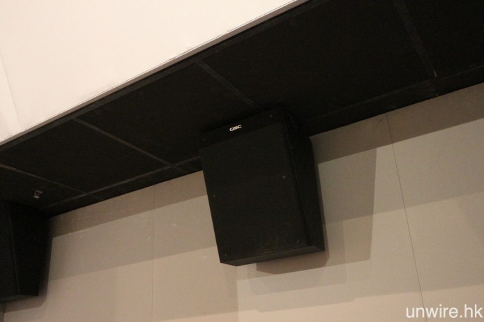 3 個影廳均是採用 Barco 投影系統及 QSC 喇叭。