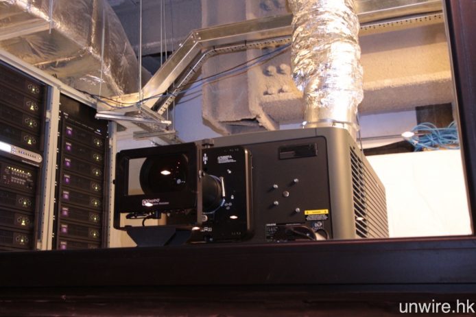 現時各間戲院採用之 4K 投影機，多數為 Sony 或 Christine（圖）之專業級放映系統。