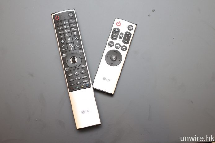 4 款全新 OLED 4K HDR TV，均會隨機附送左邊全新設計的 Magic Remote，而高階型號 E6 及 G6 則會加送右邊的簡化版遙控器，當中 E6 為銀色設計，而 G6 則會用上金色。