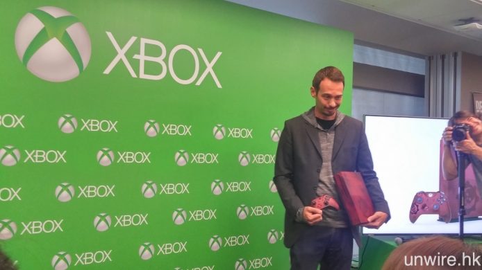 Xbox One S《Gears of War 4》同捆特別版將於 10 月 7 號接受預訂，定價 $3,580，並在 11 月 25 日正式發售。