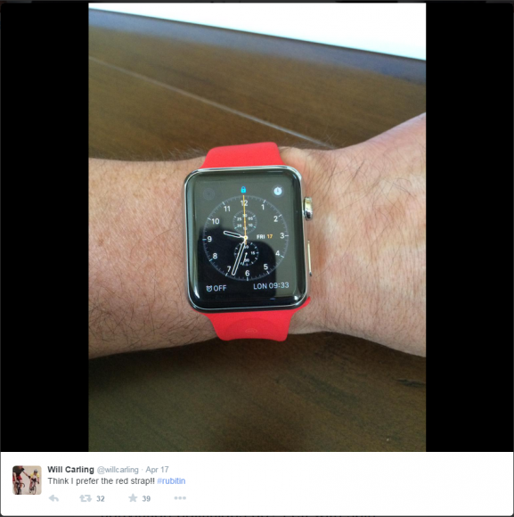 葡萄嗎？前英國欖球隊隊長獲 Jony Ive 送贈紅 Apple Watch 錶帶