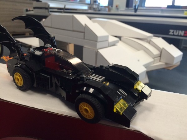 LEGO 蝙蝠車模型實物