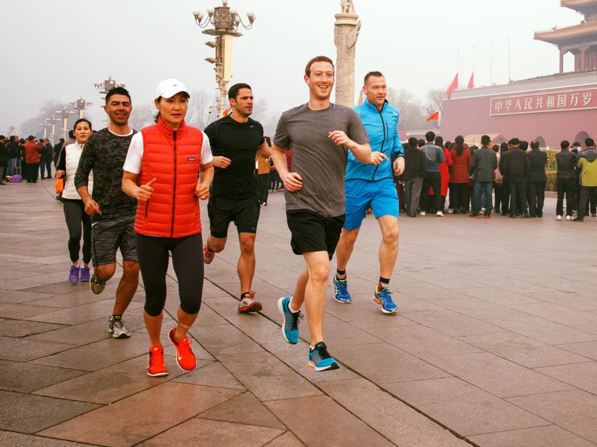 people-are-criticizing-mark-zuckerberg-for-taking-a-run-in-beijing-without-wearing-a-mask.jpg