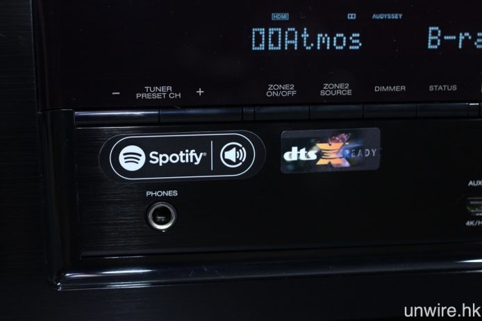 與上一代一樣，AVR-X2300W 除繼續支援 Spotify Connect 功能及 Dolby Atmos 解碼外，亦繼續為 DTS:X Ready 機種，待之後系統韌體更新追加支援 DTS:X 解碼。