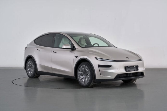 Model Y L 正面